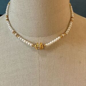 Faux pearl gold tone beaded necklace